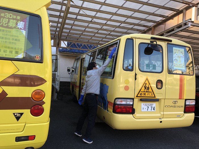 ピカピカ バスも嬉しそう