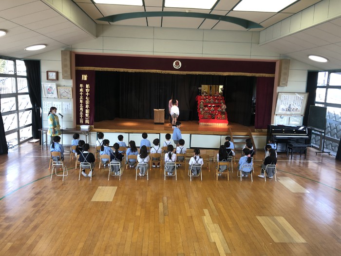 少し緊張しています。