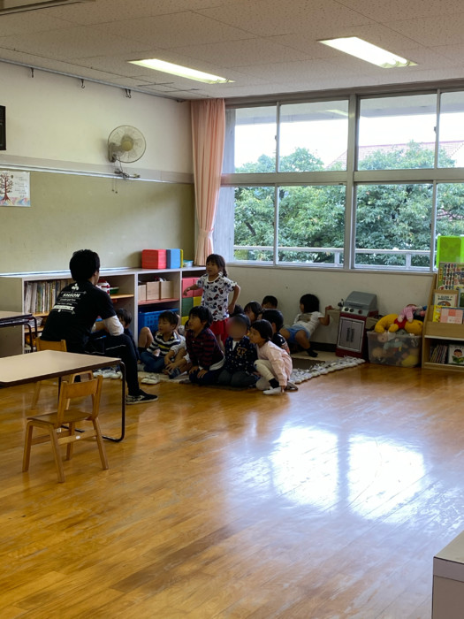 みんな大喜びです(^^)これから寒くなるからお部屋でも遊べるように新しいおもちゃも来たよー!!