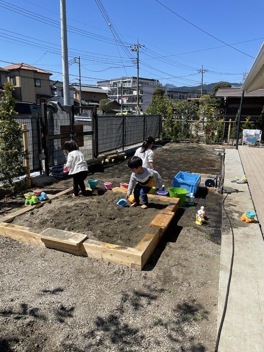 ルンビニ園のお砂場でどろんこ遊び!