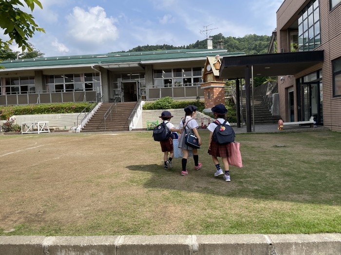 どんなお話ししながらお部屋に向かってるのかな？