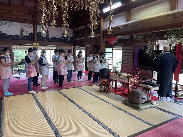 先生たち一生懸命メモメモ