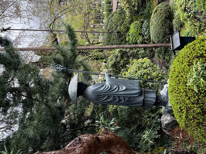 お大師様の後ろ姿もパチリ 