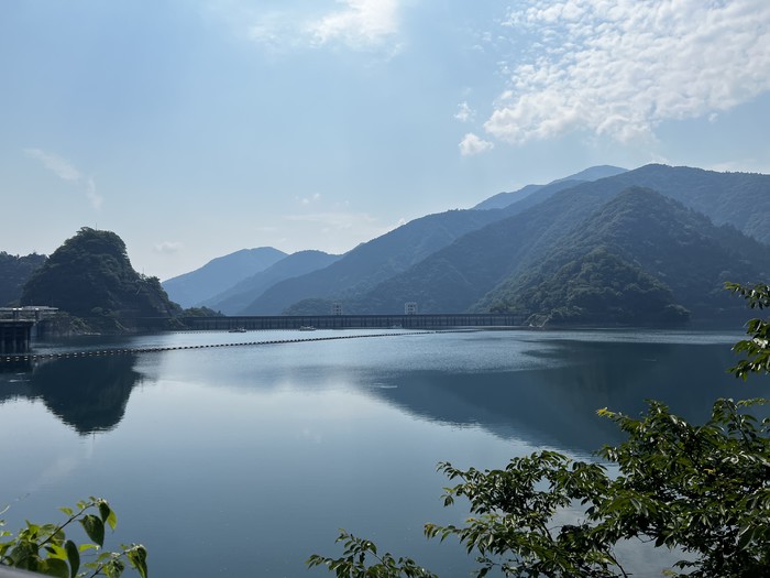 美しい自然をたっぷりと見せてあげたいです。先生たちは水の大切さやダムについてお話しできるようにお勉強をしておきますね。