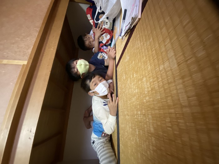 部屋ではかくれんぼ！？